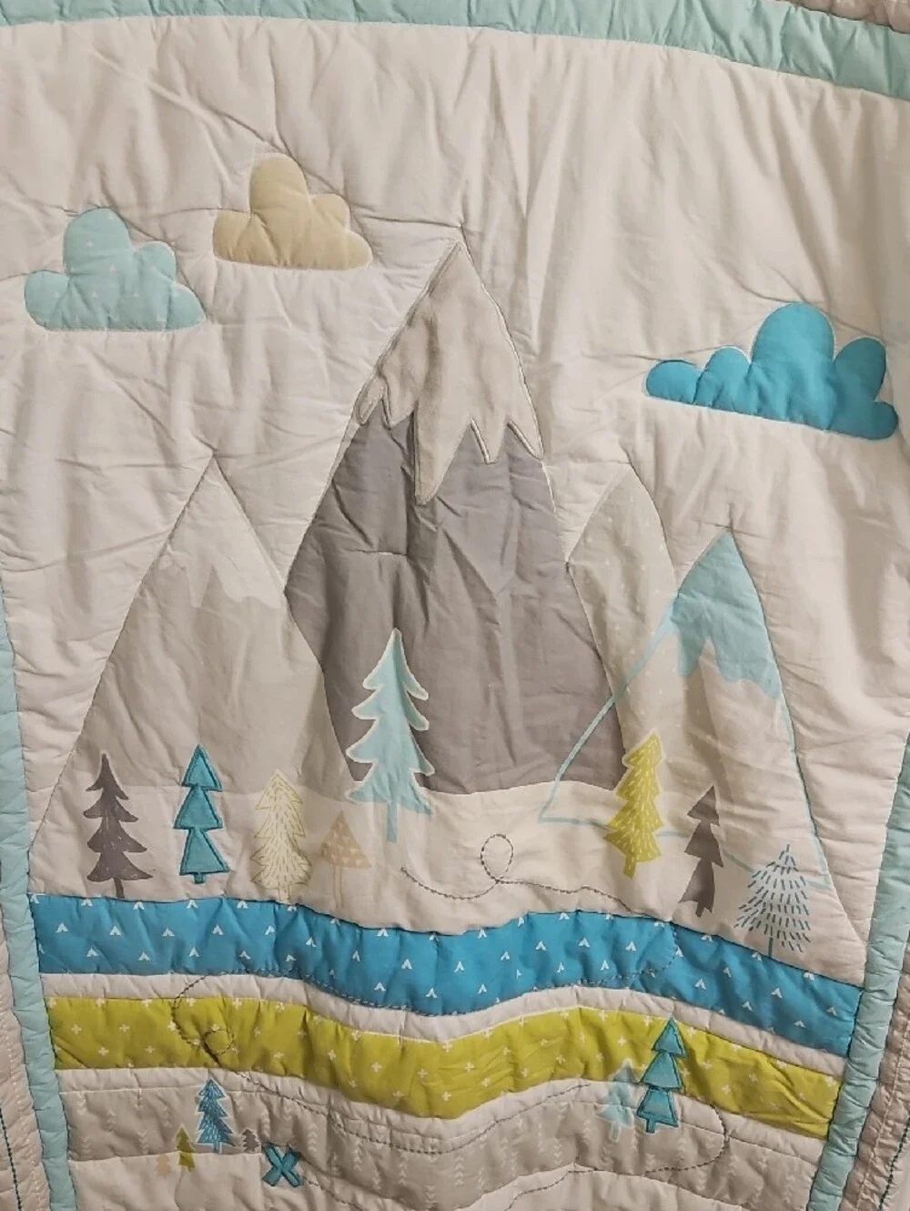 cloud island Mountain Scene Baby Quilt Blanket
